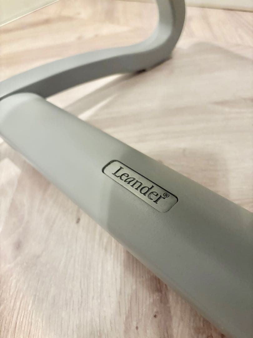 北欧デンマーク発のブランド名作「Leander」チェア 希少カラー♡グレー