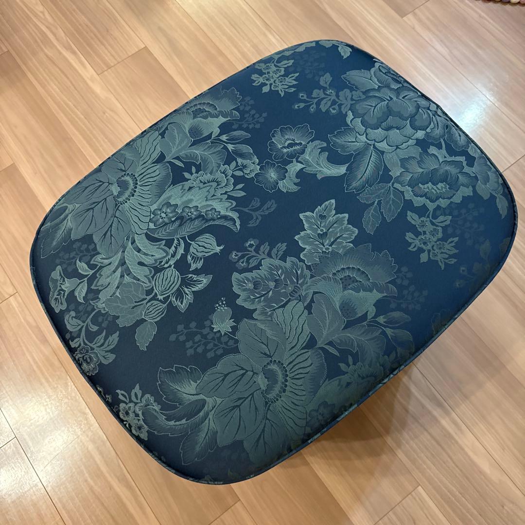 マルニ木工製 KENT-COURT フローラルオットマン、スツール