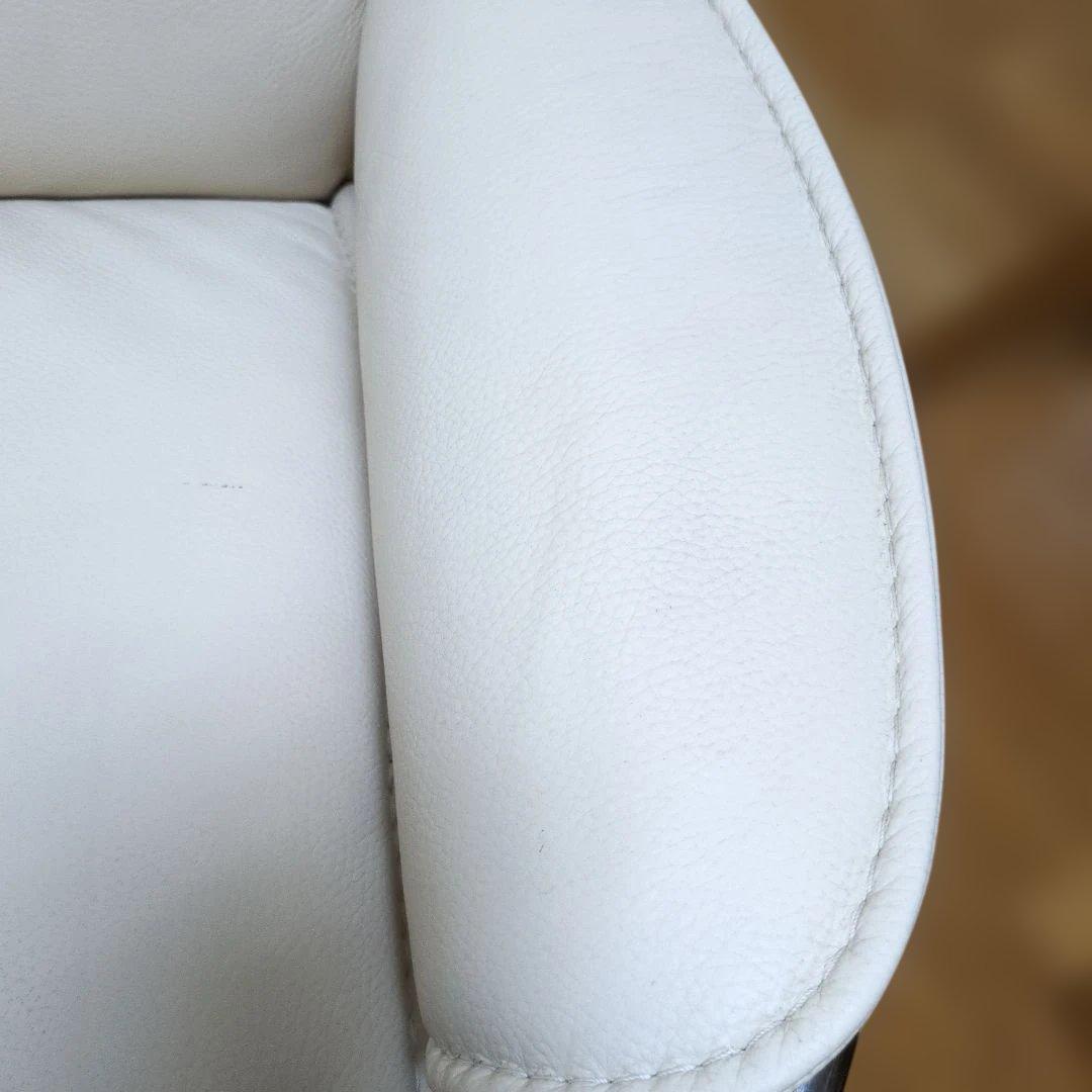 エコーネス　ホワイトレザーアームチェア