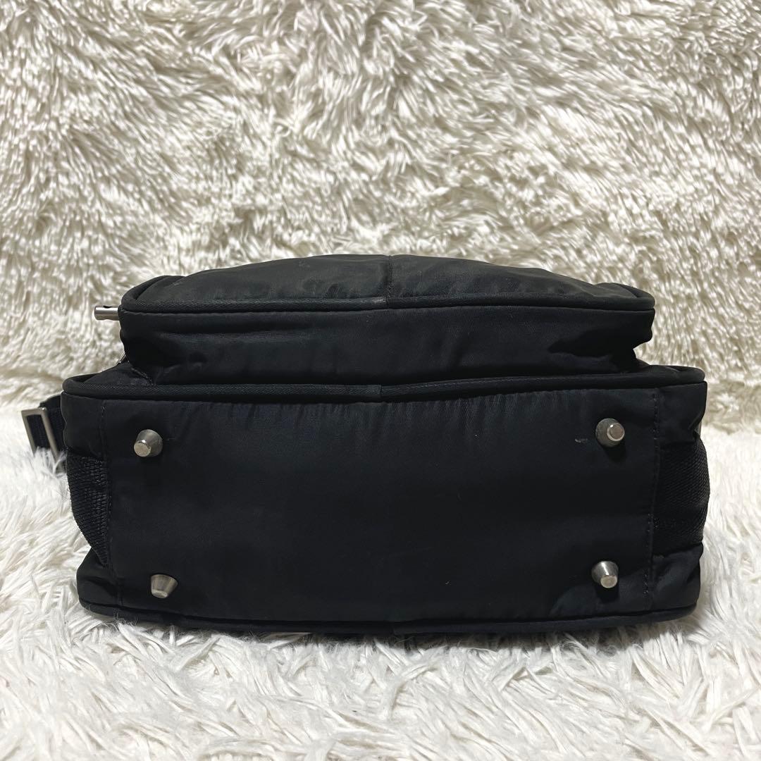 【良品】PRADA プラダ　カメラバッグ　ナイロン　ブラック　黒　レディース