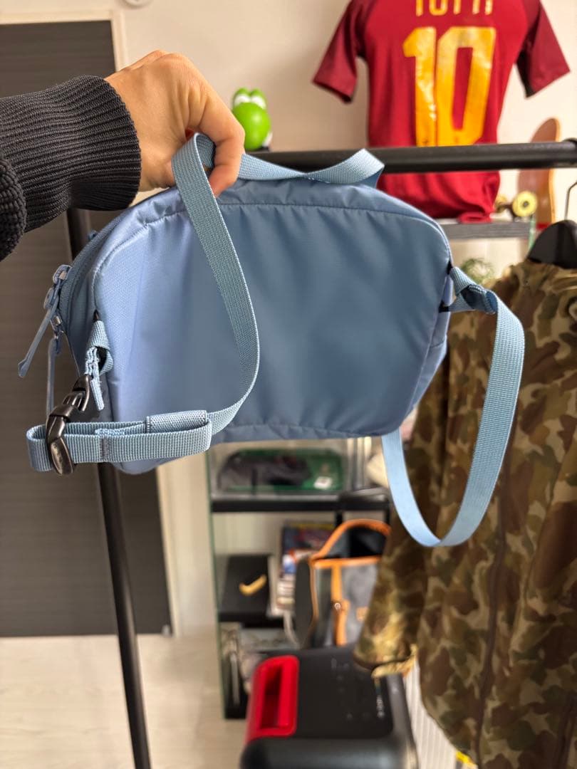 【最終値下げ】Arc’teryx 水色 ショルダーバッグ コンパクト