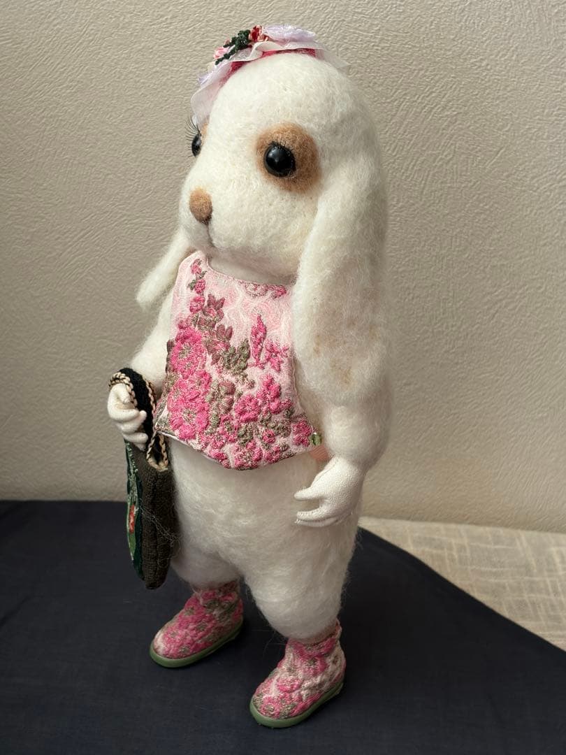 創作人形　おめかしウサギ(高さ27cm)
