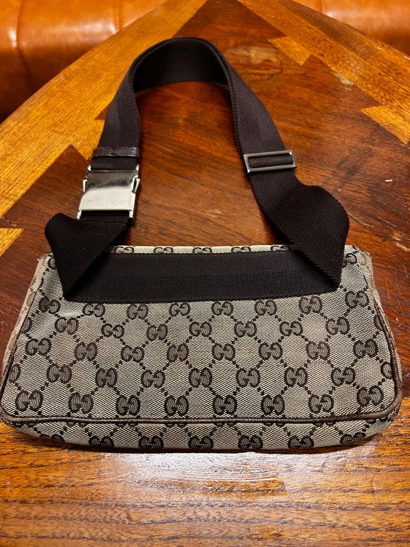 【値下げ】GUCCI GGキャンバス ボディバッグ