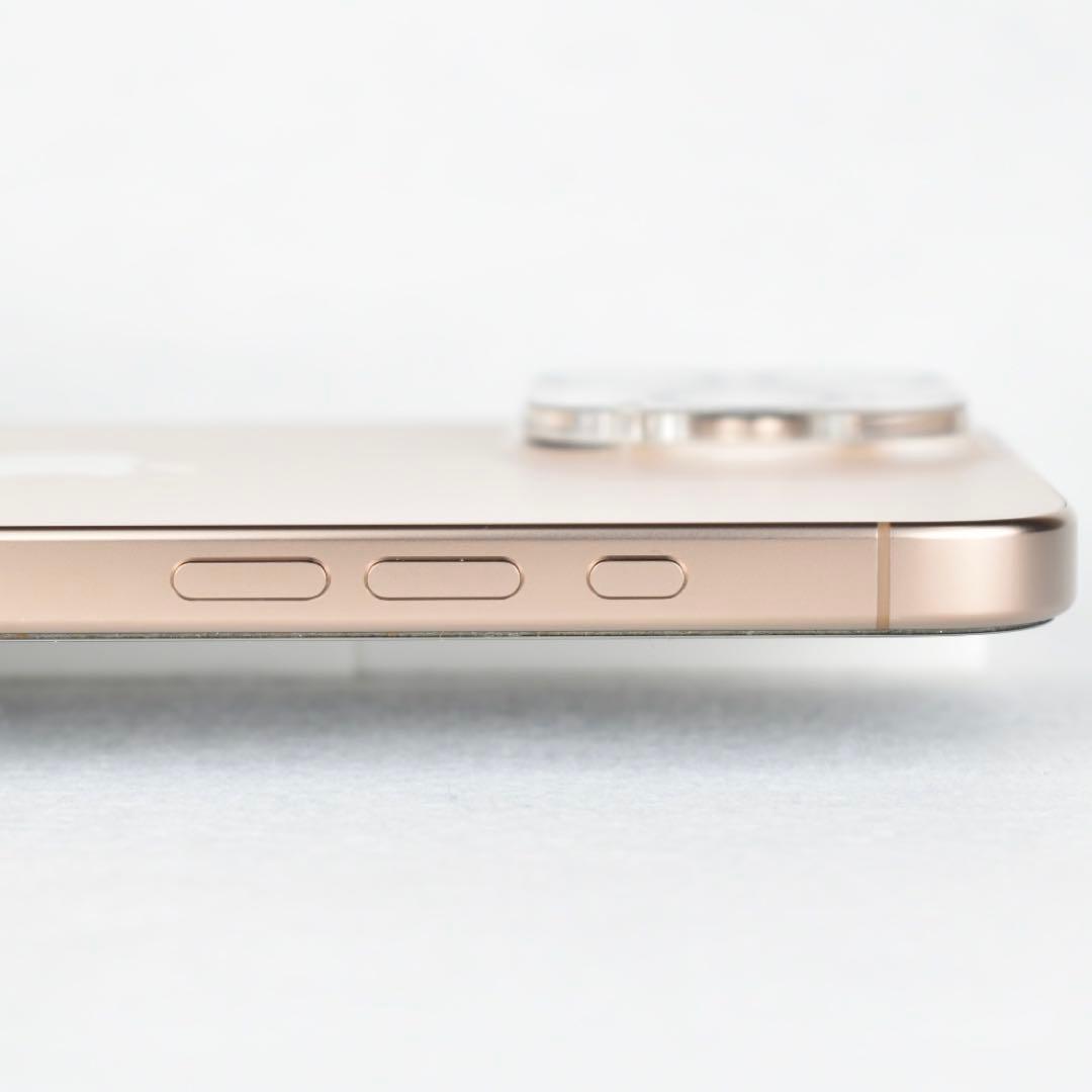 【保護ガラス装着済み】iPhone 16 Pro Max 1TB SIMフリー