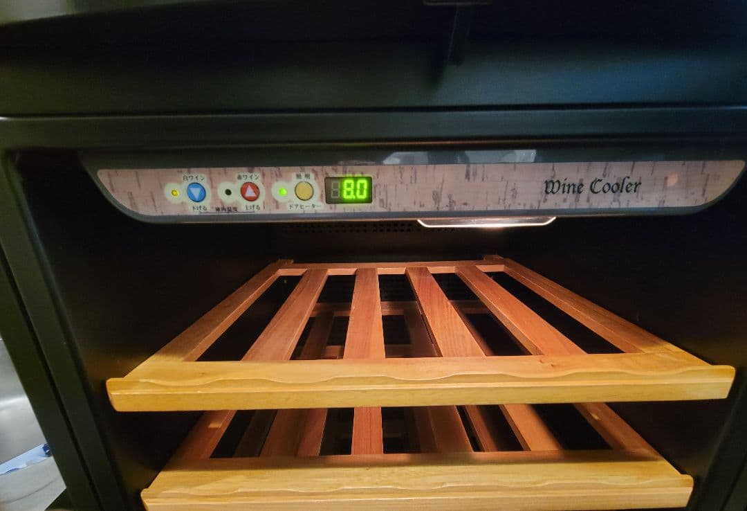 kokoko　ワインセラー 最大51本収納 JQ-F160A 稼働品 黒