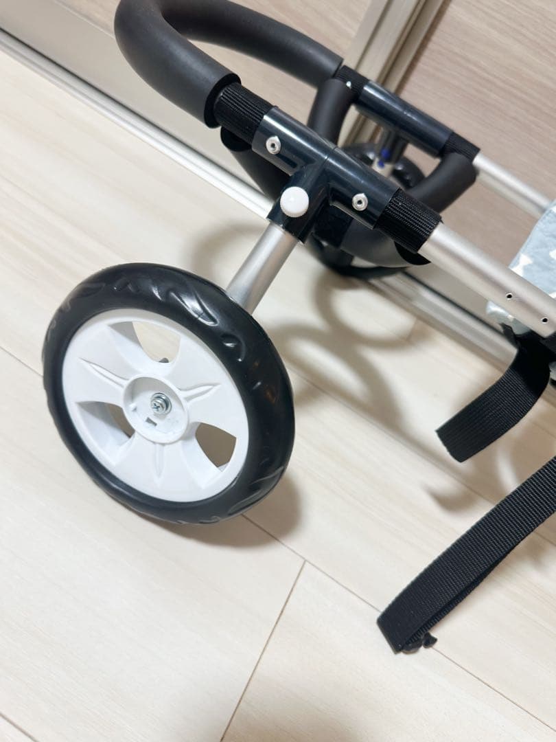 犬用車椅子　犬の歩行器　歩行サポート　犬の車いす　シニア犬　ダックス