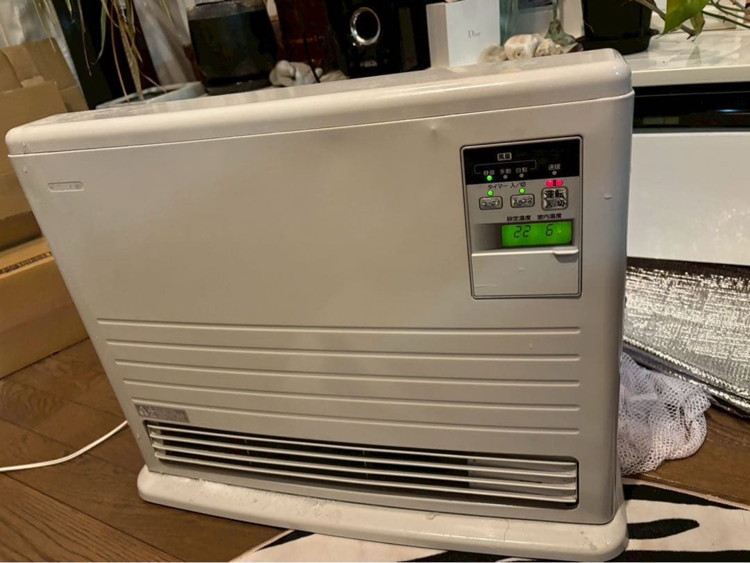 温度調節機能付きヒーター ホワイト