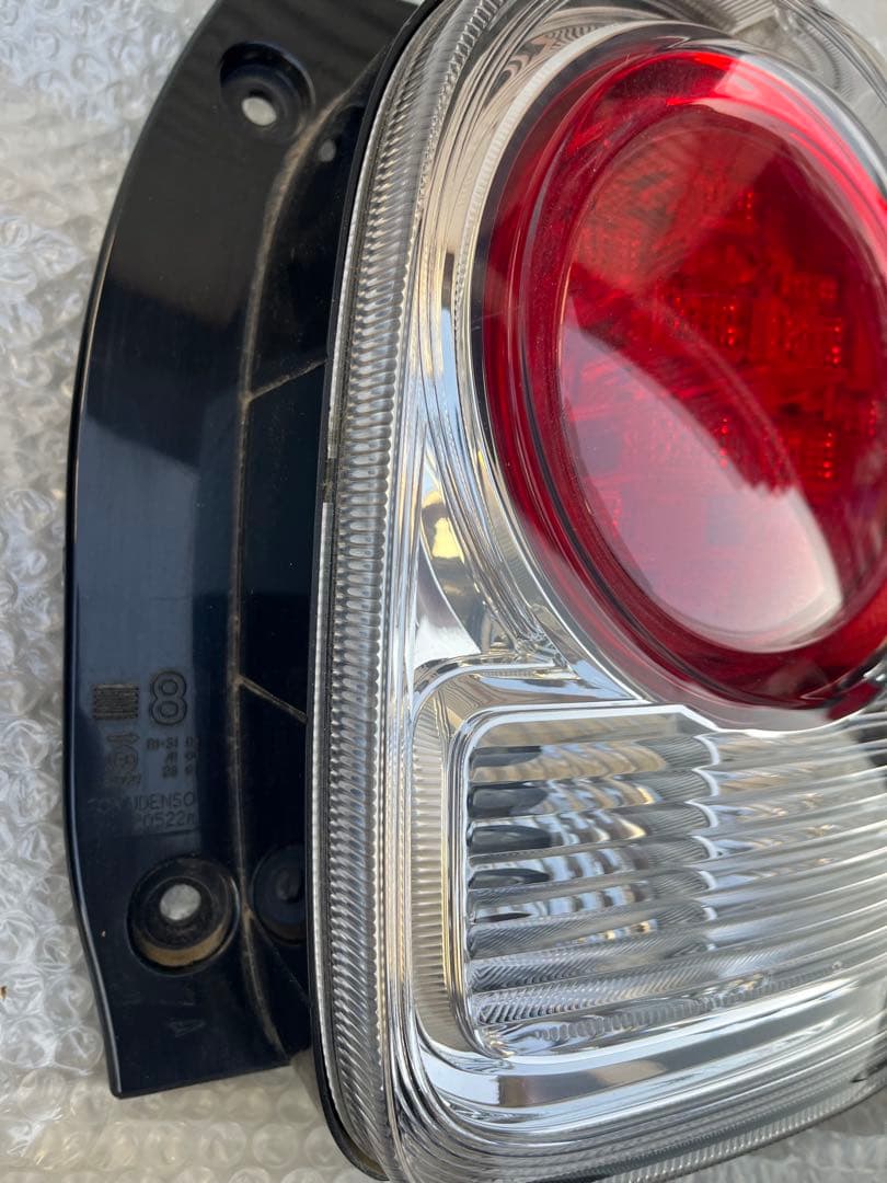 値下げ　LA800S ムーヴキャンバス　テールランプ　左右セット