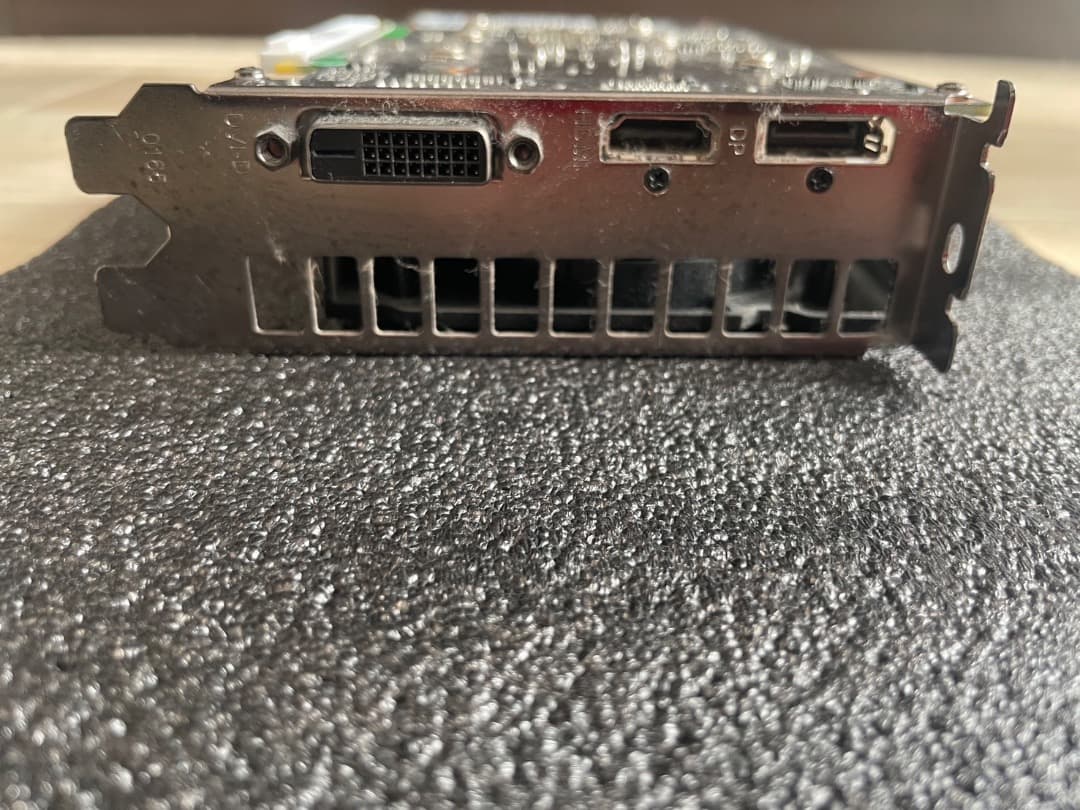 NVIDIA GeForce GTX 1650 GDDR6版 4GB　グラボ