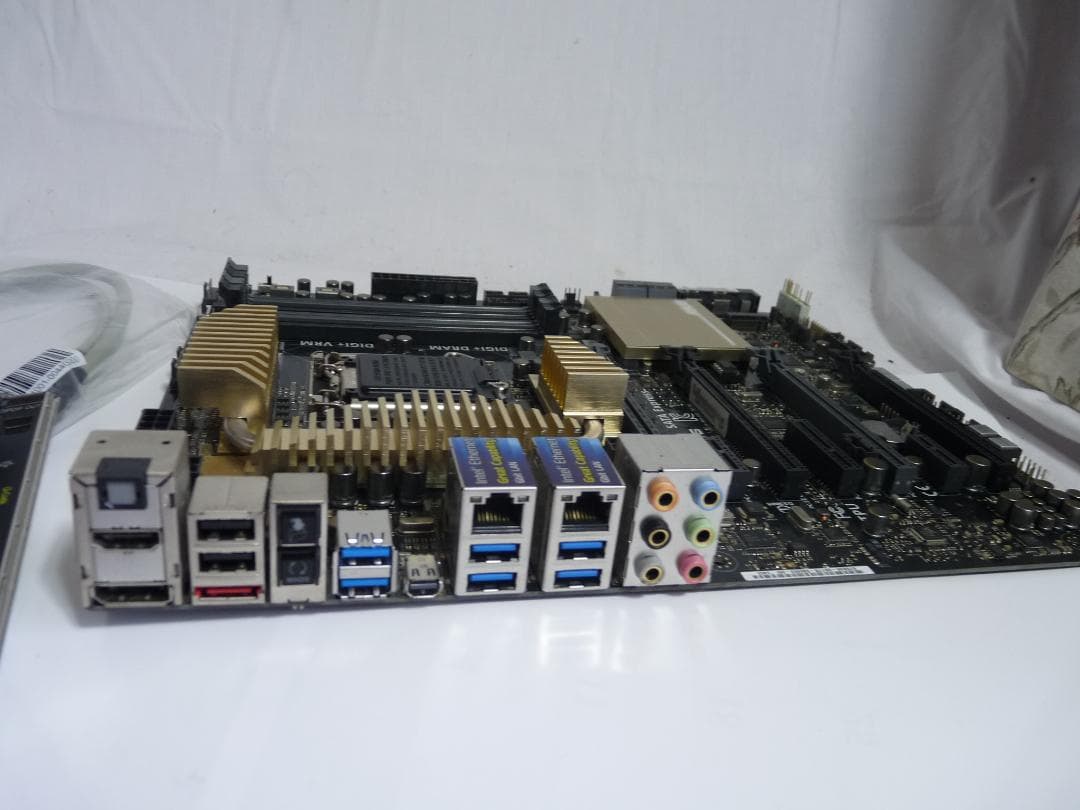 ASUS Z97-WS マザーボード　現状品