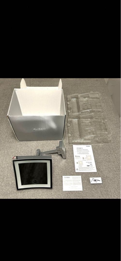 ALISEO 壁付けLEDライト拡大鏡　KANEJIN