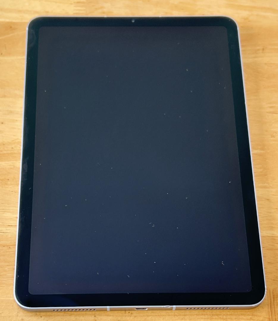 ほ*ん様 ジャンク【Simフリー】iPad Air 第4世代 64GB スカイブ