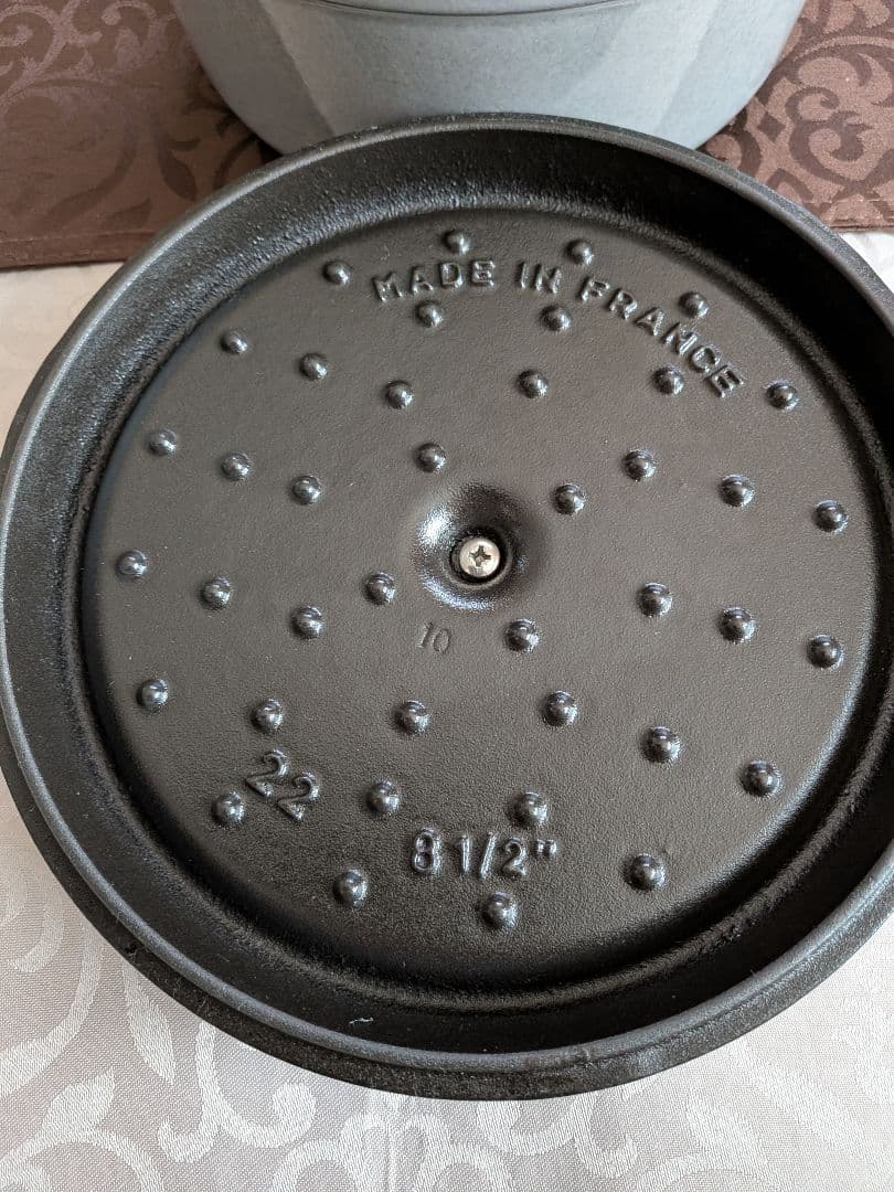 ストウブ鍋　 STAUB LA COCOTTE 22cm フランス製