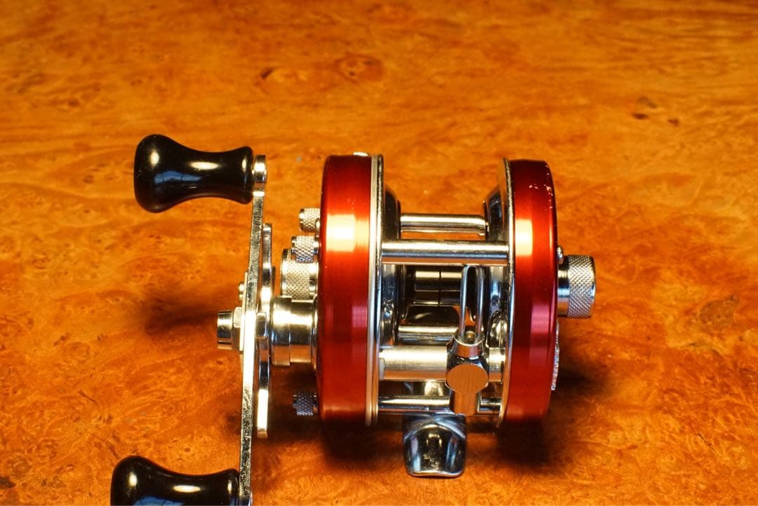 元箱付 ABU アンバサダー 4500 メンテ済 フレーム修正済 チェリーレッド