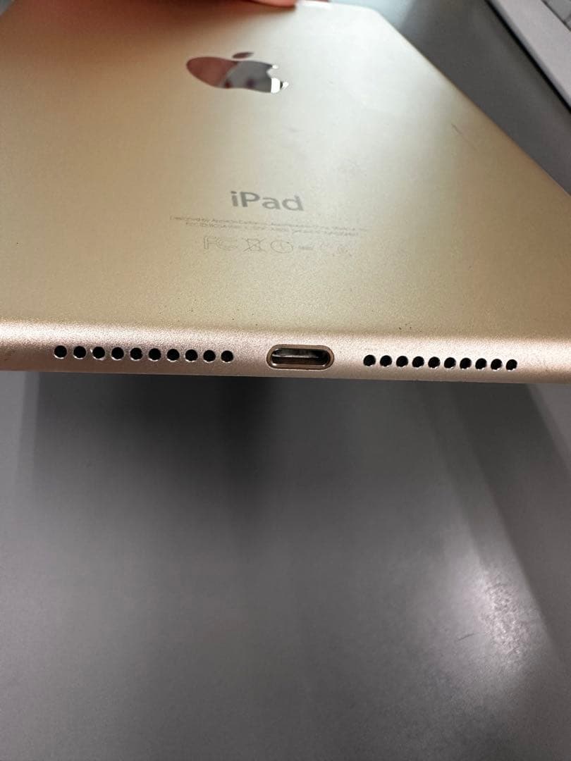 iPad mini4 Wi-Fi + Cellular ゴールド　Apple