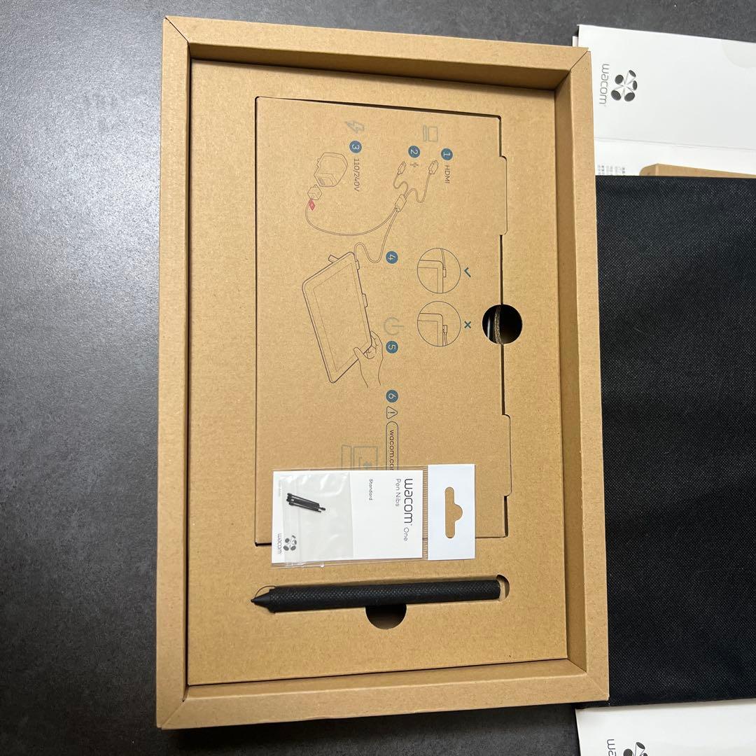 Wacom13.3インチOne 13 DTC133W1D 替え芯(5本) 付き
