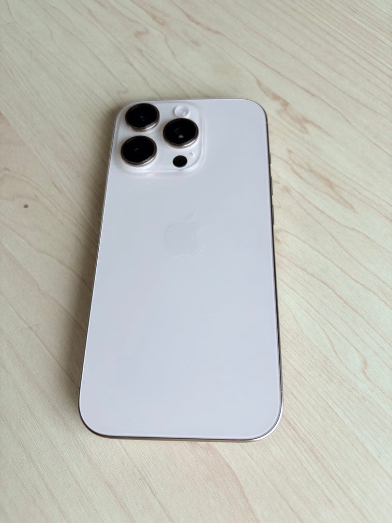 【美品】iPhone16 pro 128GB