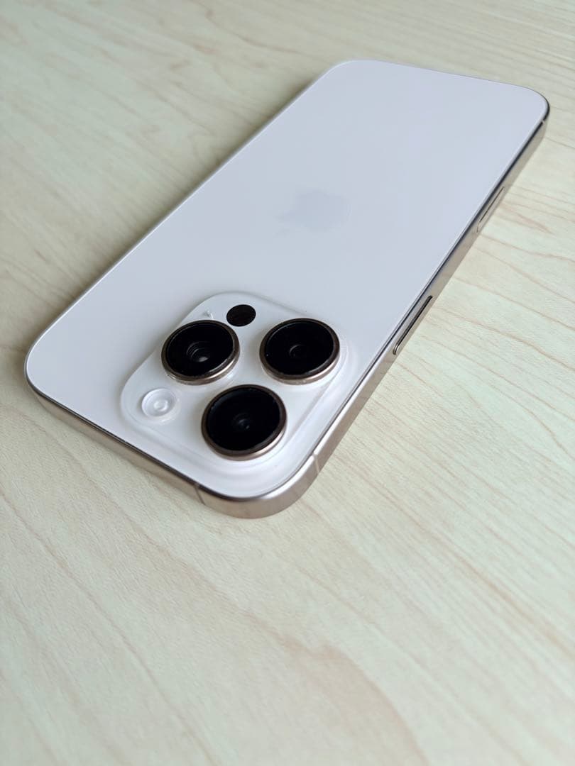 【美品】iPhone16 pro 128GB