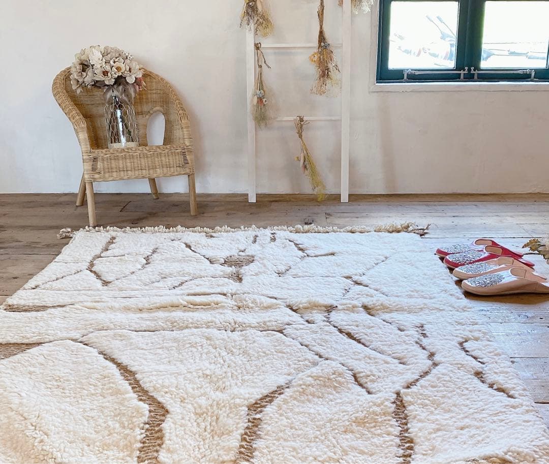 モロッコベニワレンBeniourainラグ 約110〜113×150〜155cm