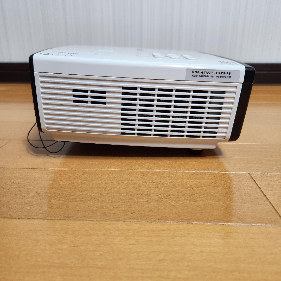621H使用☆RICOH IPSiO PJ X2130B DLP プロジェクター
