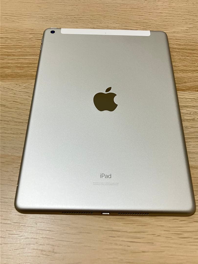 バッテリ最大容量100%劣化ナシ iPad第7世代32GBWiFiセルラードコモ