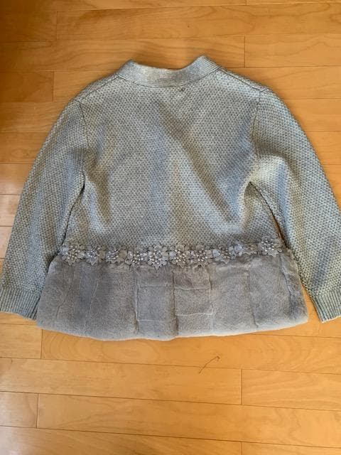 新品スーパービューティー40グレー ニットファーカーディガン 40