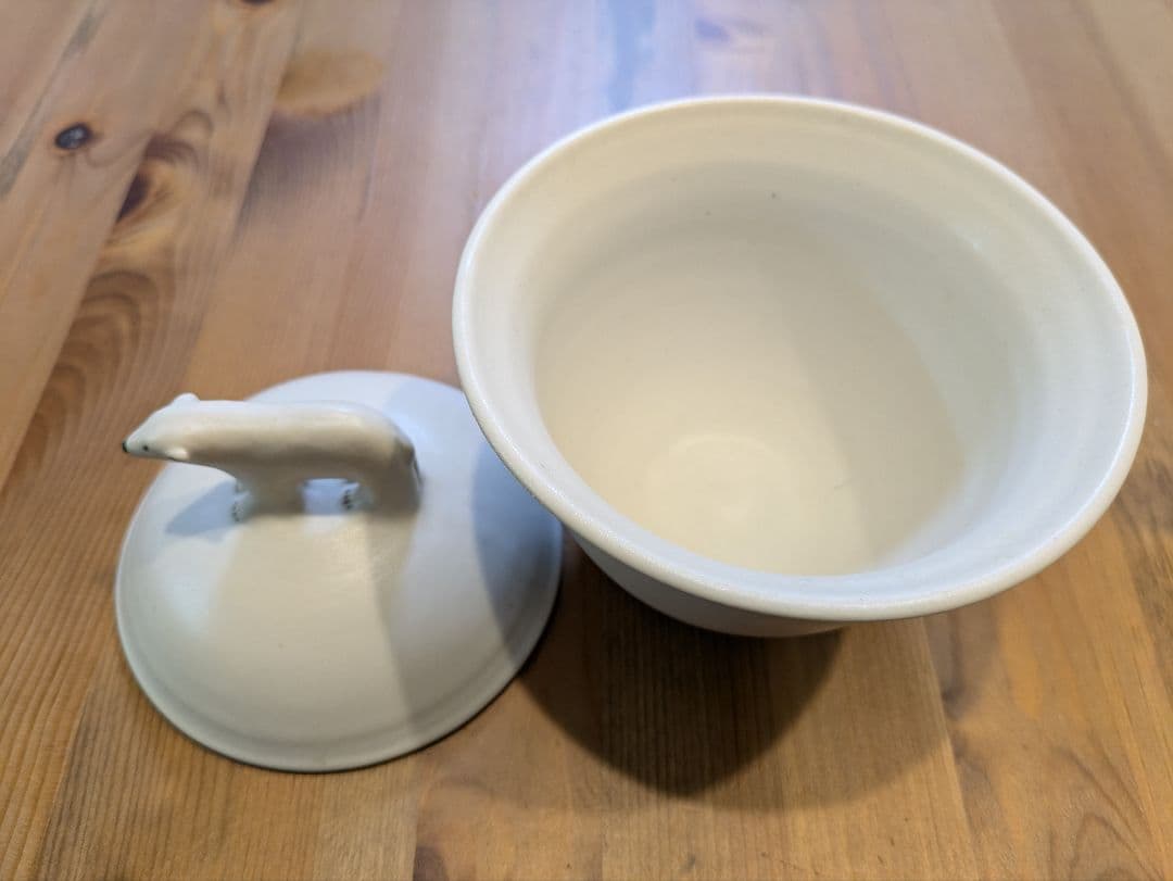 小堤晶子　ホッキョクグマ付き陶器ボウル