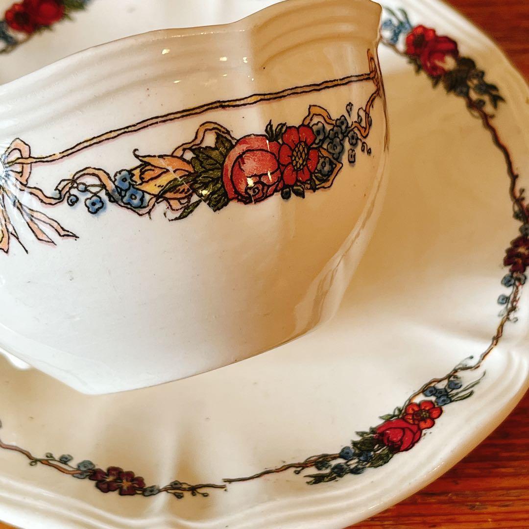 A サルグミンヌ　obernai カップ＆ソーサー