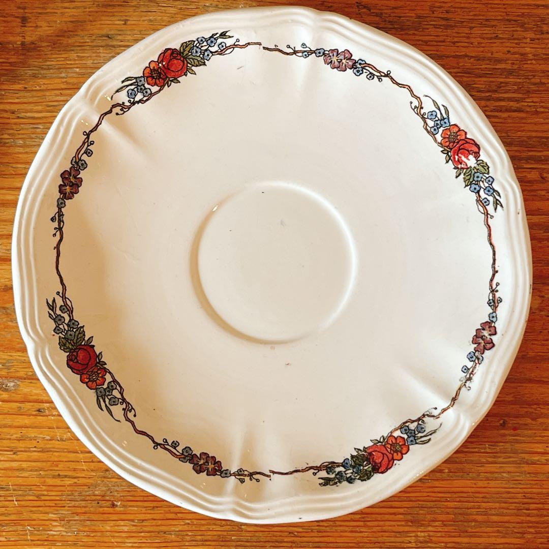 A サルグミンヌ　obernai カップ＆ソーサー