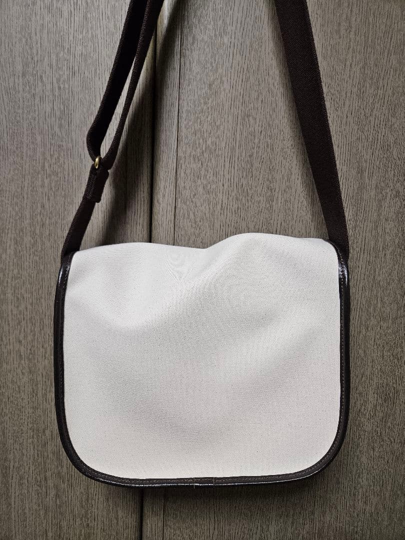 Brady ブレディ STOUR