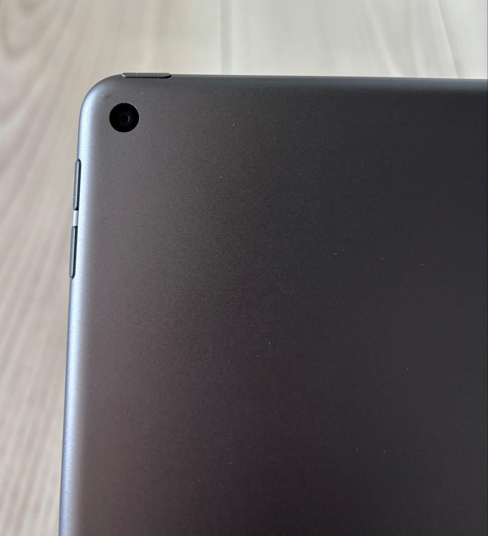 ビ*ー様 iPad Air 第3世代 64GB WIFIモデル A2152