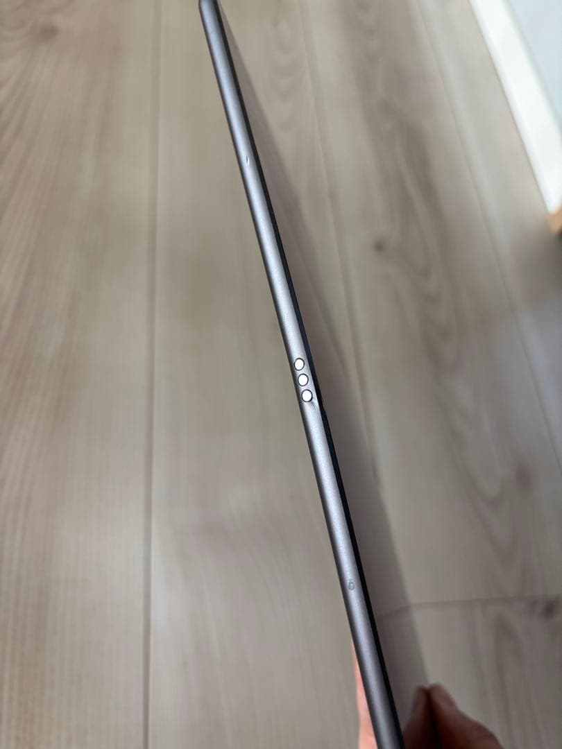 ビ*ー様 iPad Air 第3世代 64GB WIFIモデル A2152