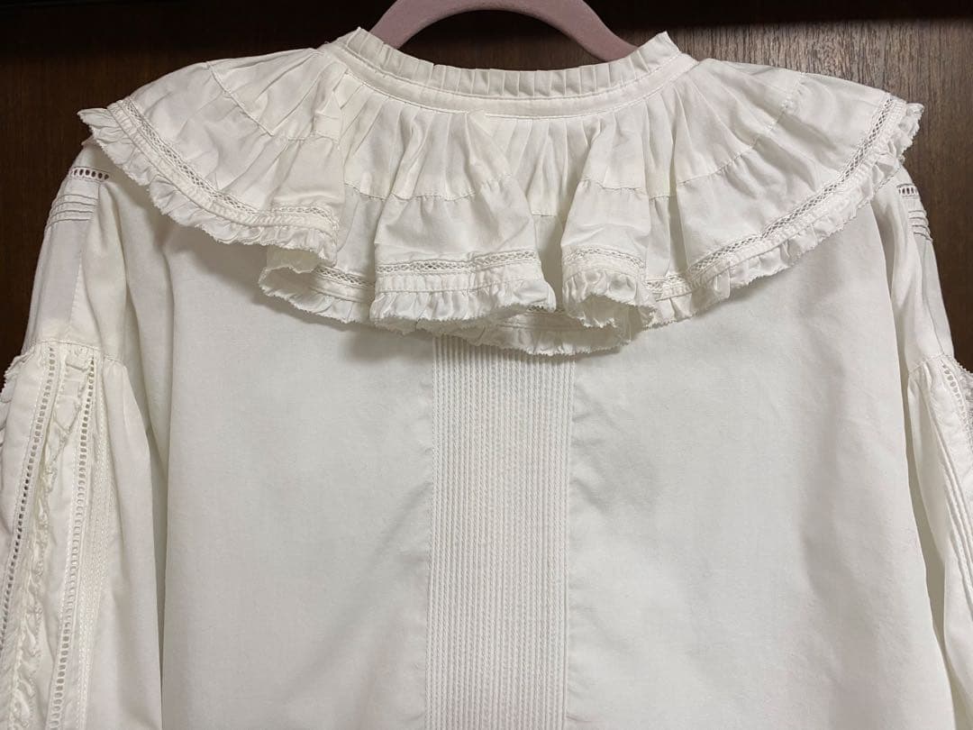 ピンクハウス　ピンタックとピコフリルたっぷりのブラウス