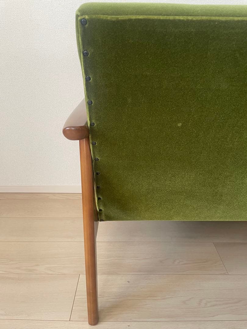 【限定一万台レア商品】カリモク60 ソファKチェア 限定復刻プレート仕様