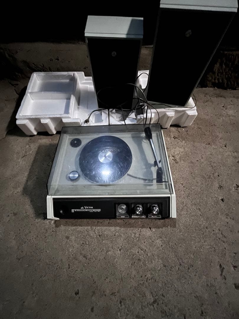 箱入りVictor・JVC CSL-135 ビクターレコードプレーヤー