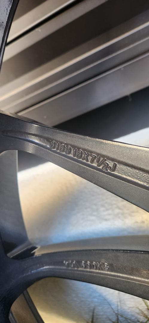 アルファード30系 スタッドレス4本 18インチ7.5J