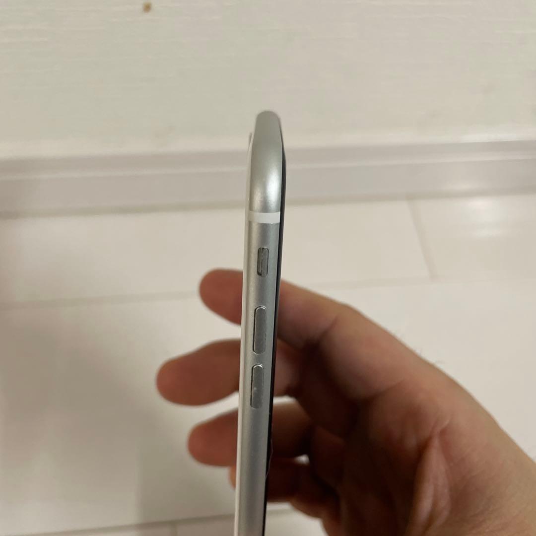 Apple iPhone se2 本体