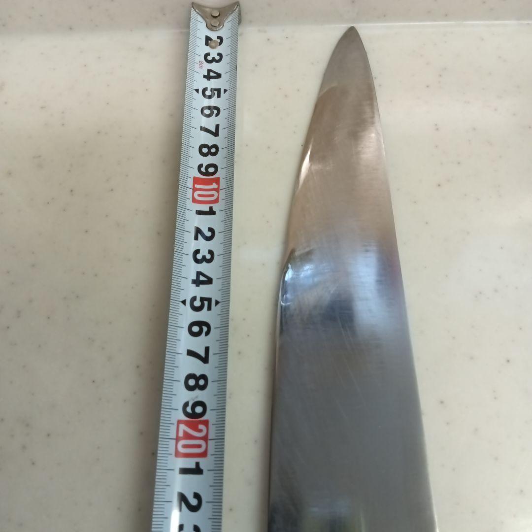 刃渡り約３１cmの牛刀　龍王