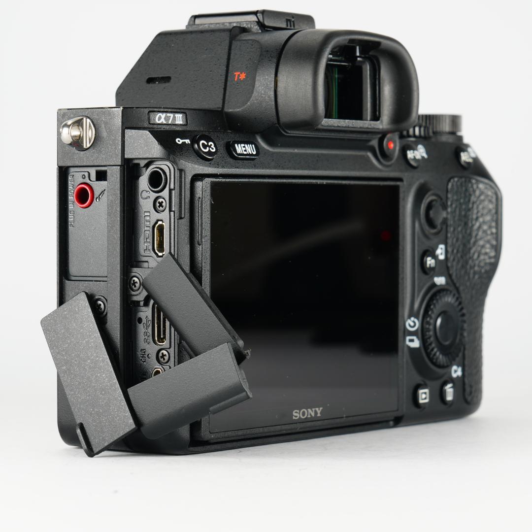 ちゅんα7III極上品/シャッター回数9%/SONY ミラーレス