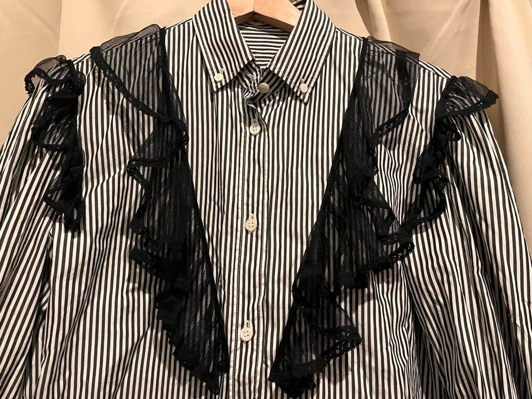 miumiu ストライプ柄フリルシャツ