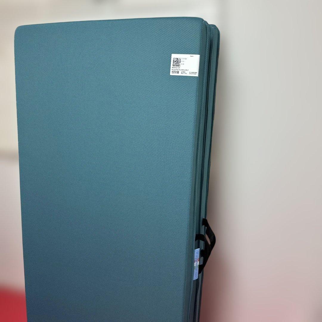 マニフレックス メッシュ・ウィング 日本用三つ折り高反発マットレス クイーン