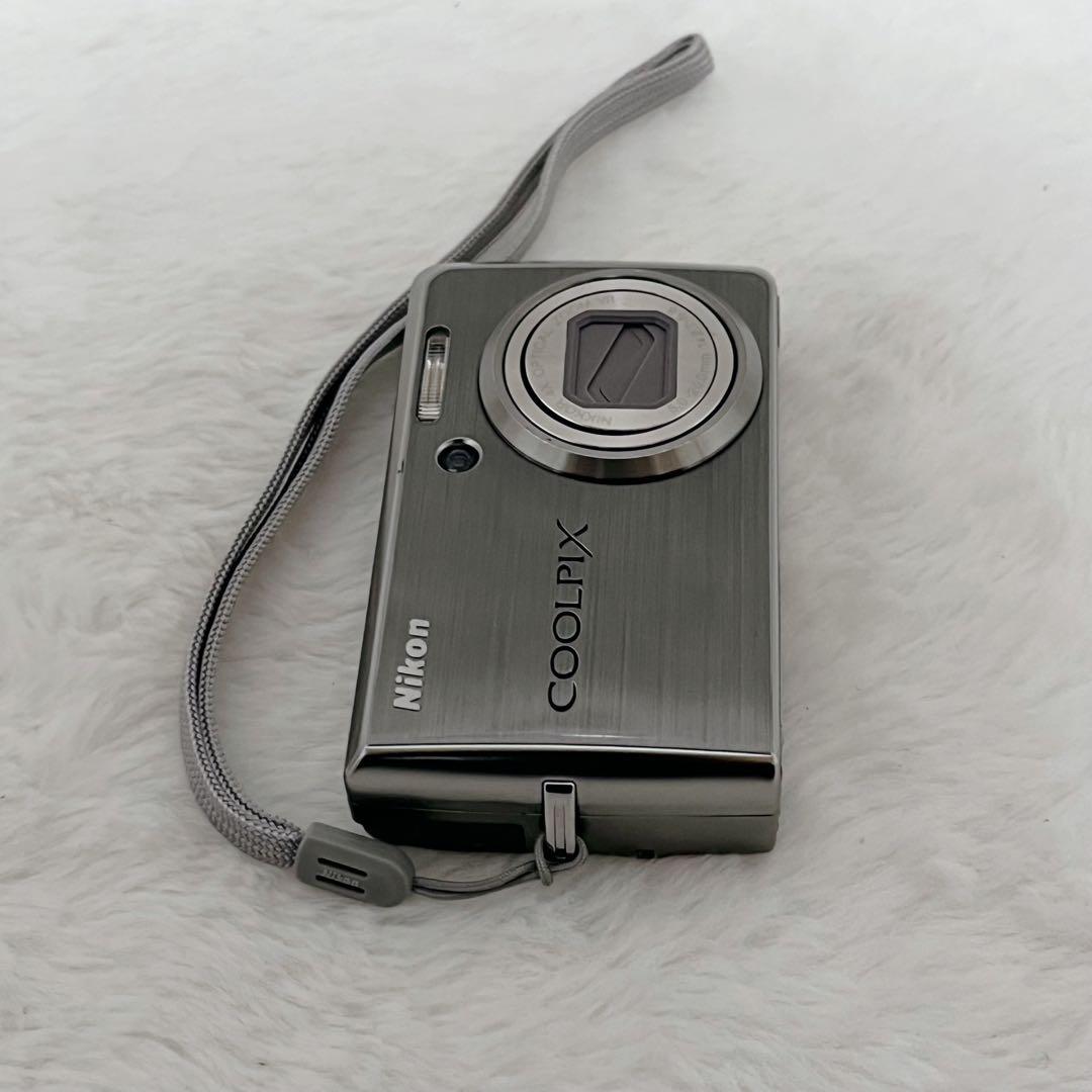 【美品】Nikon COOLPIX S600