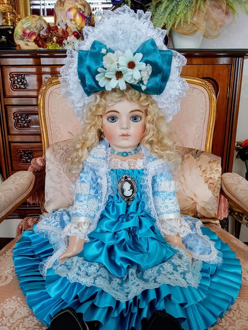 チューイ　❤️ジャケット＆スカート、ボネのセットアップ