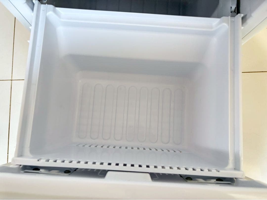 ジャンク シャープ 冷蔵庫幅48.0cm 137L 2ドア SJ-D14E-W