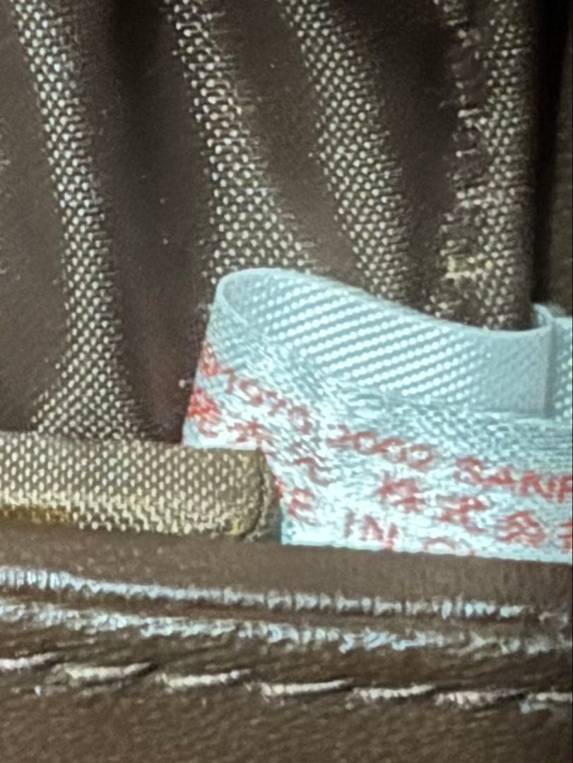 ☆最終値下げ☆【希少レトロ　ハローキティ 】　 メイクボックス 2002年製