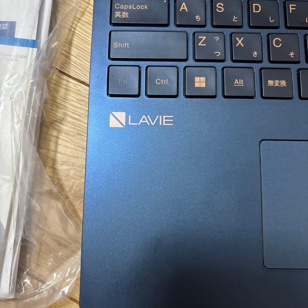 鈴*木様 NEC LAVIE N15ノートPC 青色