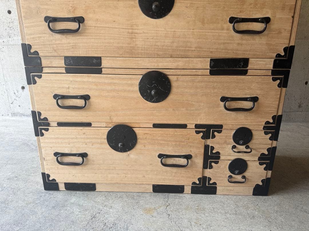 桐箪笥 和箪笥 古家具 古道具 ヴィンテージ レトロ 希少 高級金具