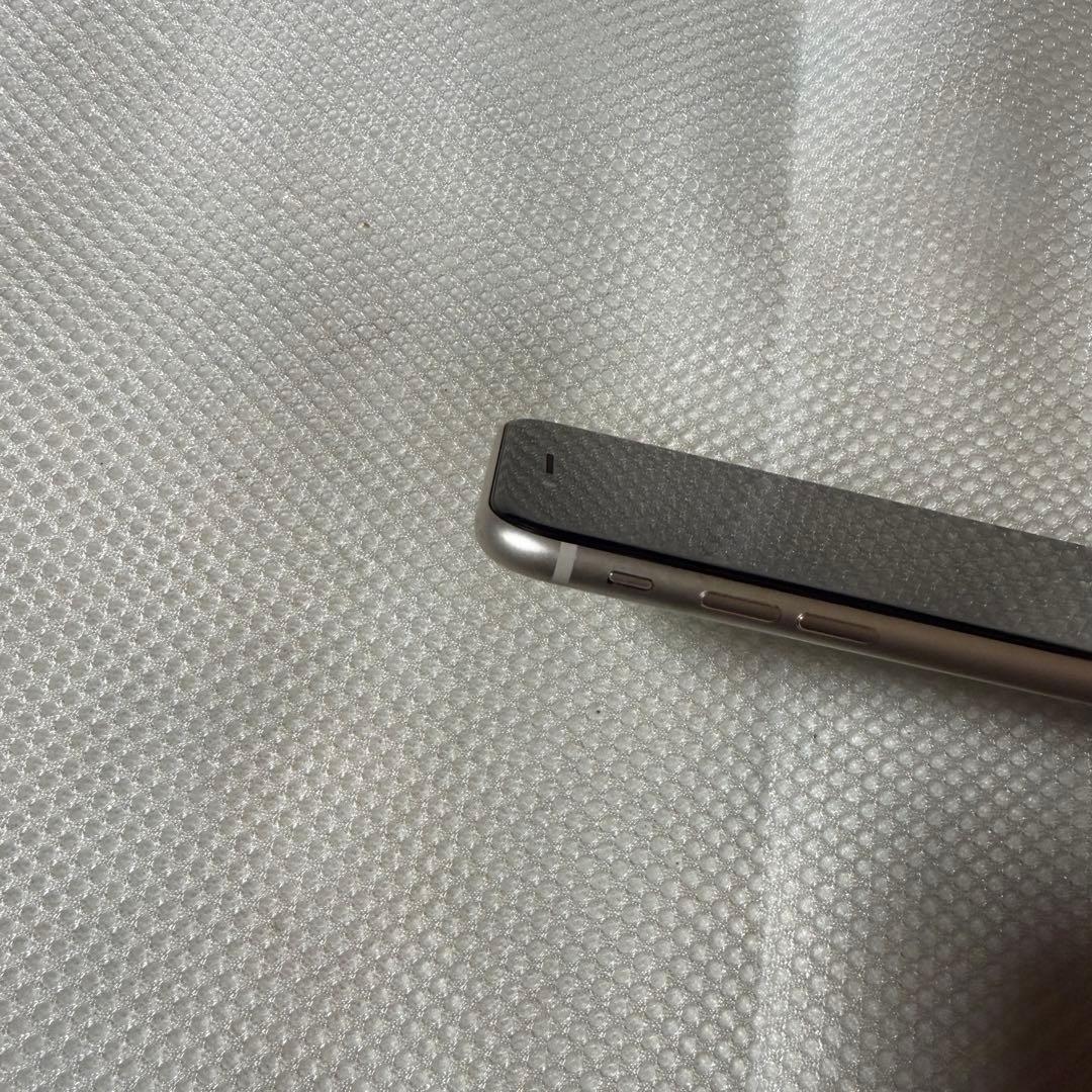 美品 SIMフリー iPhoneSE 第3世代 64GB バッテリー100%