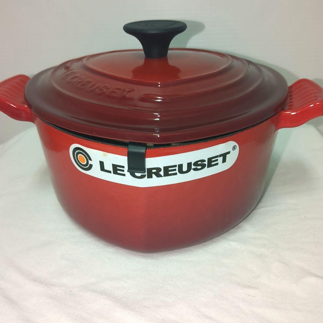 【新品未使用】LE CREUSET　ハート型 両手鍋 レッド　箱・説明書付き