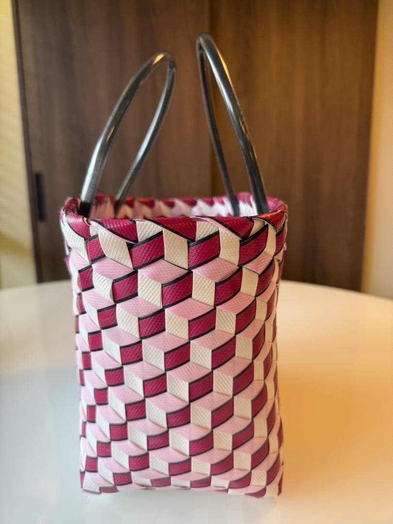 MARNI MARKET編み込みかごバッグ⭐︎マルニマーケット　かご　ピンク